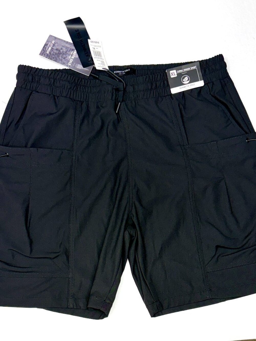 Kenneth Cole New York City Cargo Jogger Shorts Mens XL Black 8” Inseam NWT